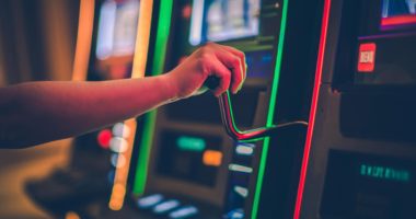 Redefining Wins: Miliarslot77's Live Casino Extravaganza