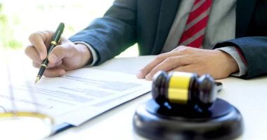 Personal Injury Attorneys and the Legal Process of Suing a Restaurant for Food Poisoning